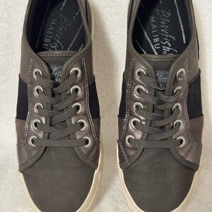 Blowfish Malibu Sneakers in Brown, Grey and Black. SZ 8.